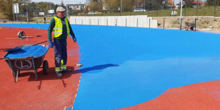 Stadion lekkoatletyczny zmienia kolory