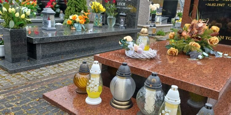 cmentarz przed Wielkanocą