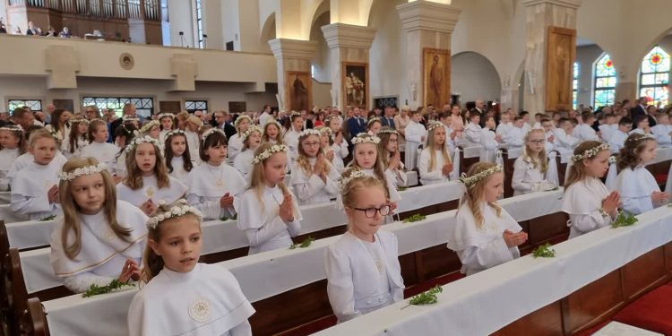 Czas pierwszych komunii