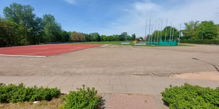 Ostatnia Prosta: żużel, tenis stołowy, lekkoatletyka, piłka wodna