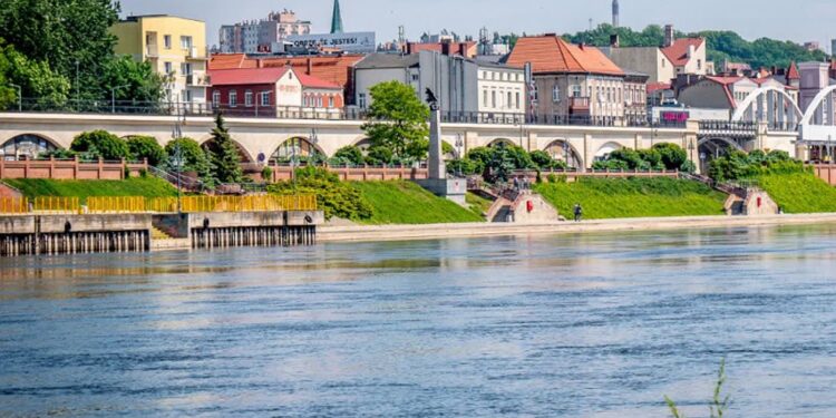 Początek dyskusji o szukaniu pieniędzy