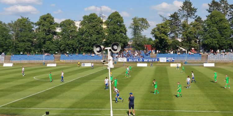 Stilon pokonał Pogoń, więc u siebie nie oddał punktów nikomu