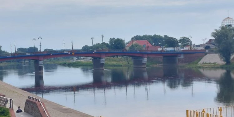 Próba samobójcza czy głupota?