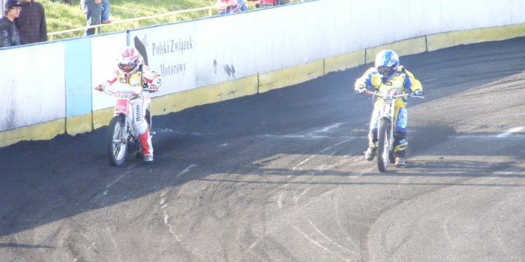 GUKS Speedway Wawrów ponownie na podium