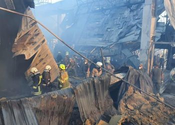 Krzemieńczuk: trwa akcja poszukiwawcza w po zbombardowaniu centrum handlowego przez Rosję [ZDJĘCIA]