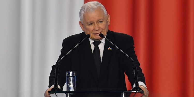 J. Kaczyński ogłasza mobilizację. „Żaden rząd nie uczynił tyle dla Polski, co my”