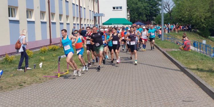 Hulewicz i Pochranowicz najszybsi w XXVIII Biegu Żakowskim