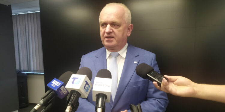 Wojewoda zaprasza mieszkańców na spotkania