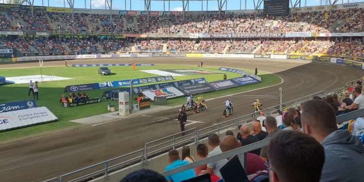 Błędy Stali, zwycięstwo Apatora