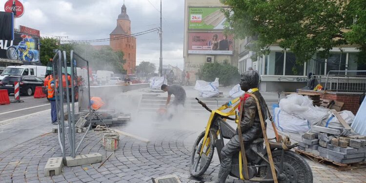 Wrócił pomnik Jancarza