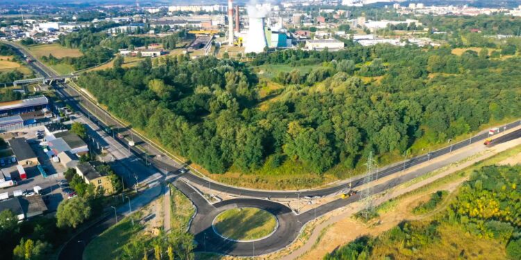 Nowa jezdnia ul. Łukasińskiego otwarta