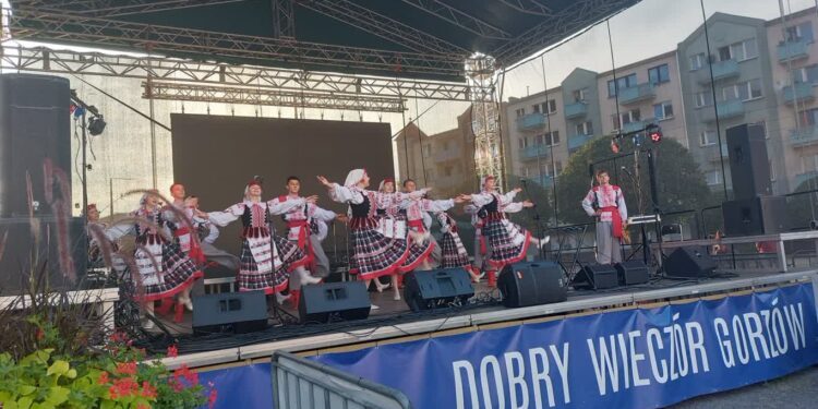 Kolorowy i energetyczny festiwal różnorodności