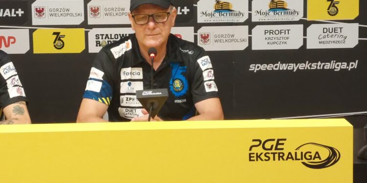 Przed rewanżem zmiany w ustawieniu Stali