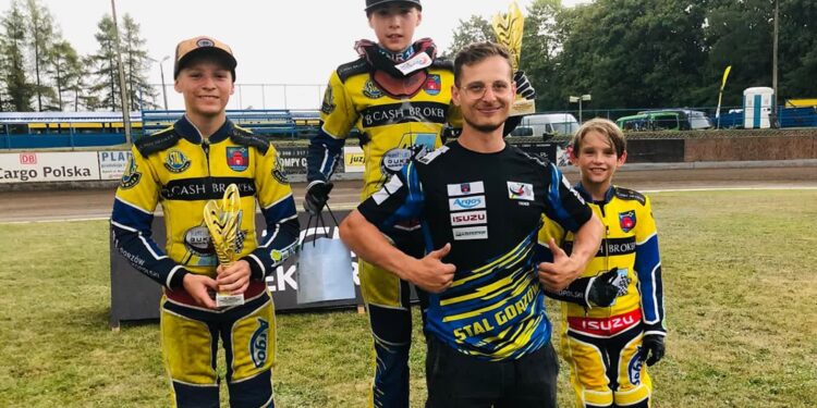 Świetny piątek i nieszczęśliwa sobota miniżużlowców