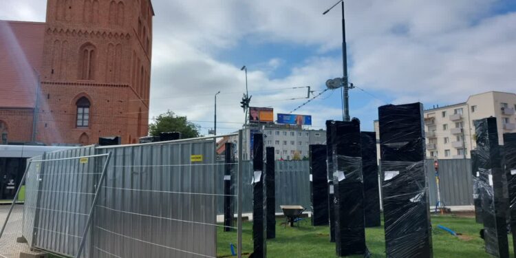 Ostatnie prace przy instalacji na skwerze Wydarzeń Gorzowskich