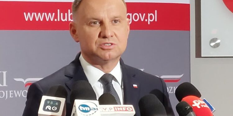 Prezydent: musimy wiedzieć jak zapobiec ewentualnej powtórce katastrofy ekologicznej