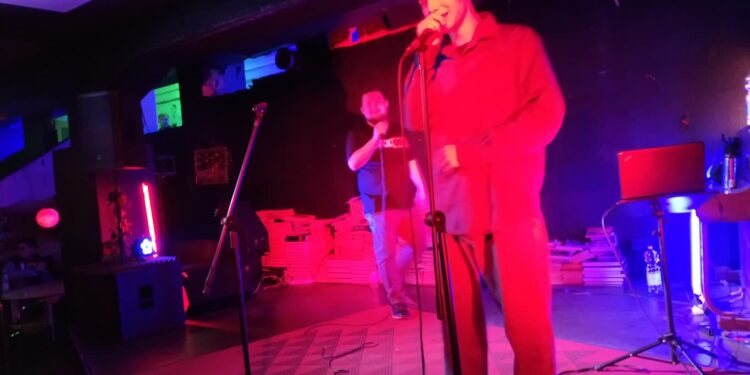 Intymny i energiczny koncert młodego Czaplickiego (FR33ZI)