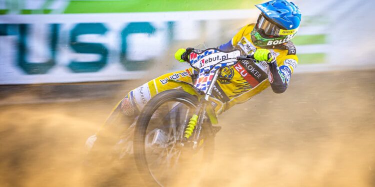 Stal remisuje rzutem na taśmę