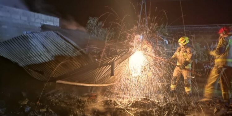 Nocny pożar w Jeninie