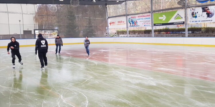 21 sezon na lodowisku Słowianki otwarty