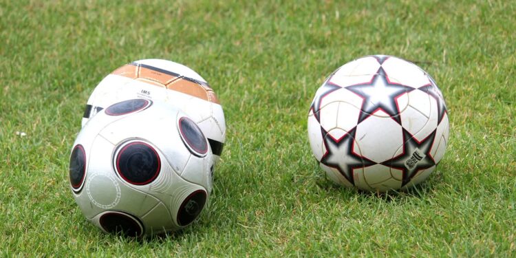 III liga: Wygrana Lechii, remis Stilonu i porażka Cariny