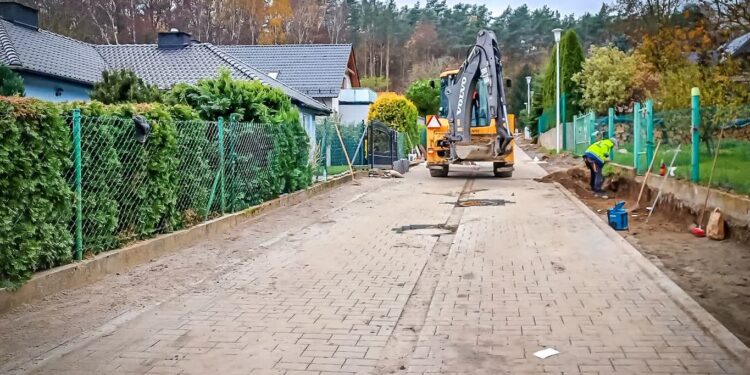 Kończą się prace przy przebudowie ul. Ułanów