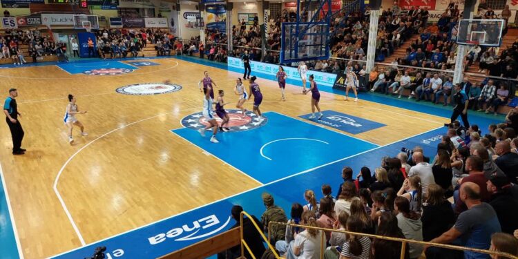 Gorzowska lokomotywa koszykarek mknie niepokonana dalej