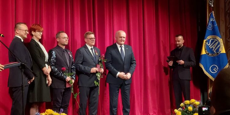 Stal świętuje 75-lecie. Gala w teatrze