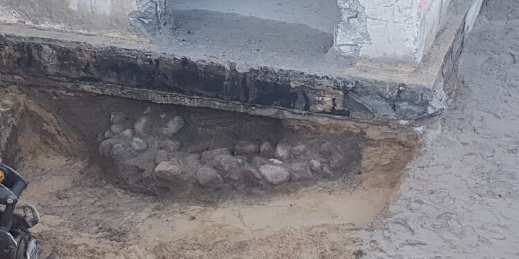 Średniowieczna studnia pod bankowym sejfem w centrum Gorzowa!