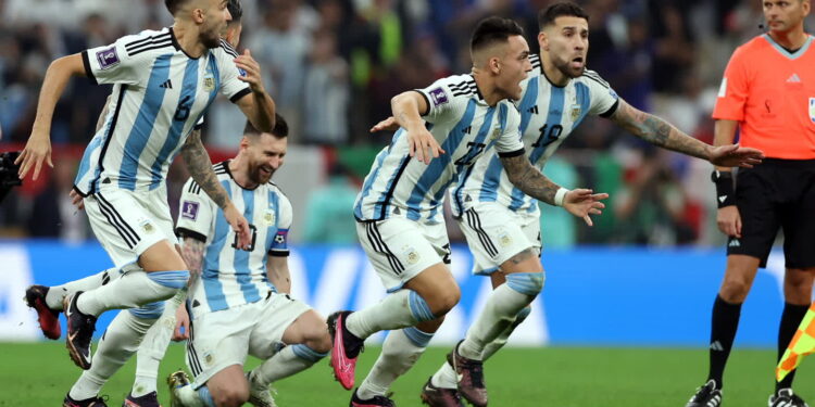 Fot. PAP/EPA/Tolga Bozoglu