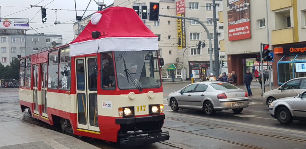 Mikołajkowy tramwaj w Gorzowie już na torach