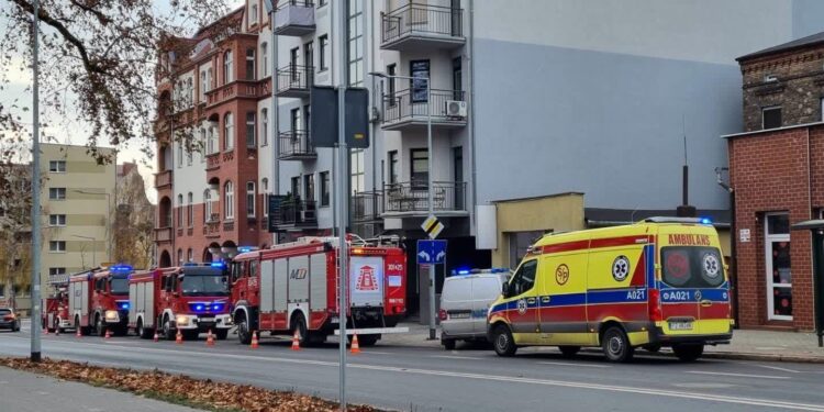 Akcja straży przy Walczaka. Winny niedogaszony popiół z pieca