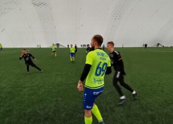 Warta remisuje z Polonią