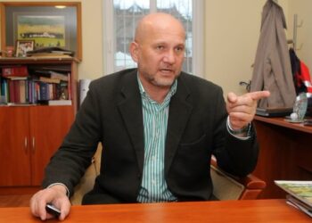 Dyrektorzy: Szmit i Jakubowski uniewinnieni. Marszałek Polak przegrywa w sądzie