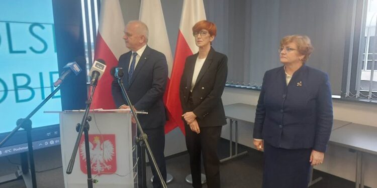 PiS: Nigdy nie podwyższymy wieku emerytalnego