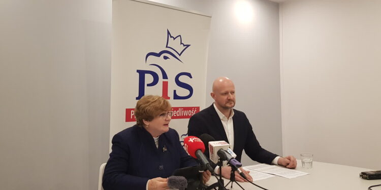 PiS odpowiada na zarzuty opozycji