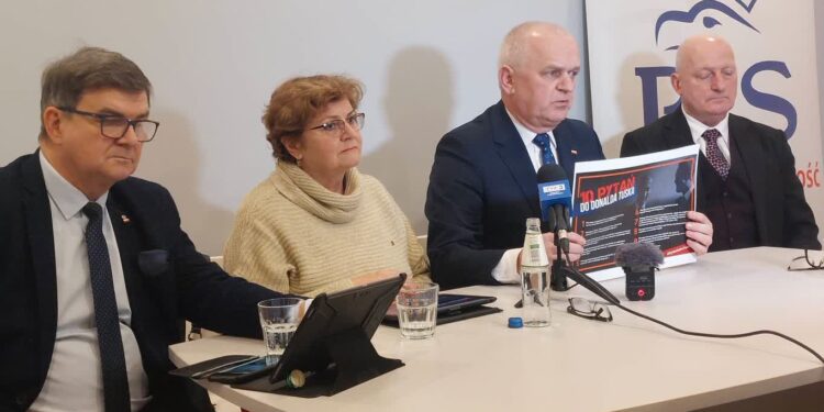 PiS stawia pytania Donaldowi Tuskowi