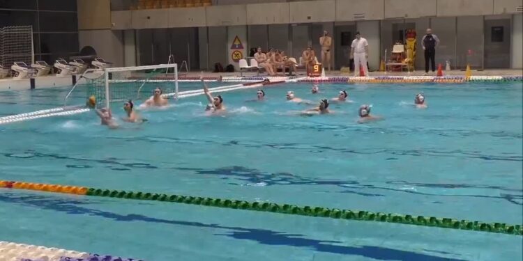 Szkoleniowe zwycięstwo waterpolistów Alfy