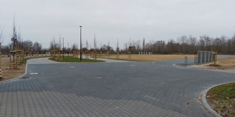 Nowa część cmentarza gotowa, ale…