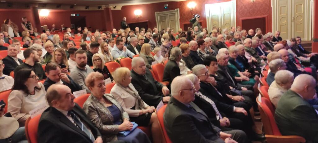 23 pary otrzymały w sobotę w Gorzowie medale za długoletnie pożycie małżeńskie.