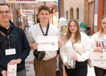 W IV LO w Gorzowie Zwolnieni z Teorii