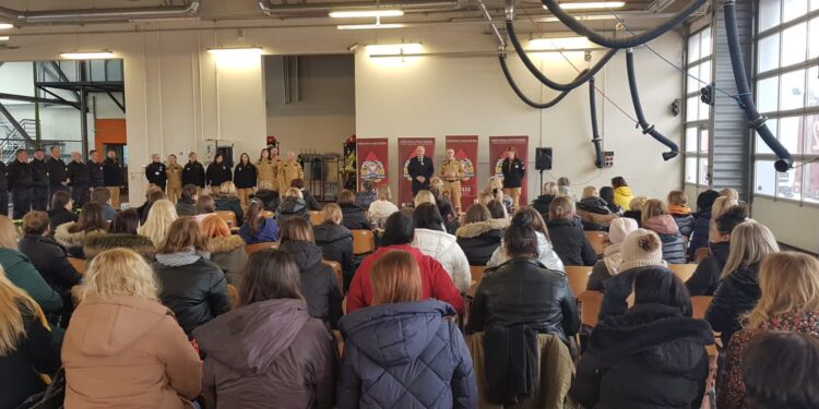 Gorzowscy strażacy: „Kobieta potrafi”