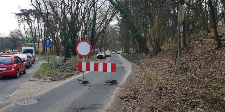 Stara Słowiańska zamknięta. Drogowcy rozpoczęli inwestycję