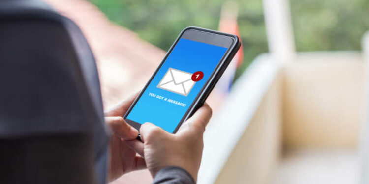 GUS ostrzega przed mailami z wirusem