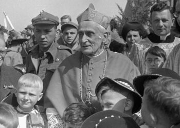 Ubeckie dokumenty kompromitujące kardynała Sapiehę niewiarygodne