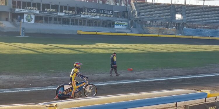 Pierwszy sparing minimalnie wygrany przez Stal