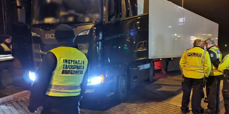 Nocne kontrole ITD na A2