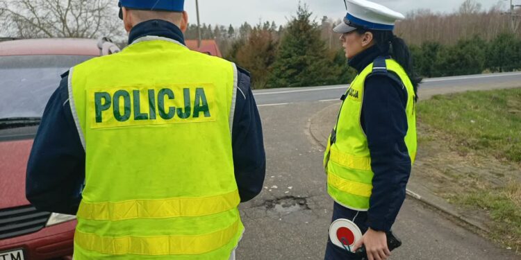 Kierowco „łapki na kierownicę” – policyjna akcja profilaktyczna