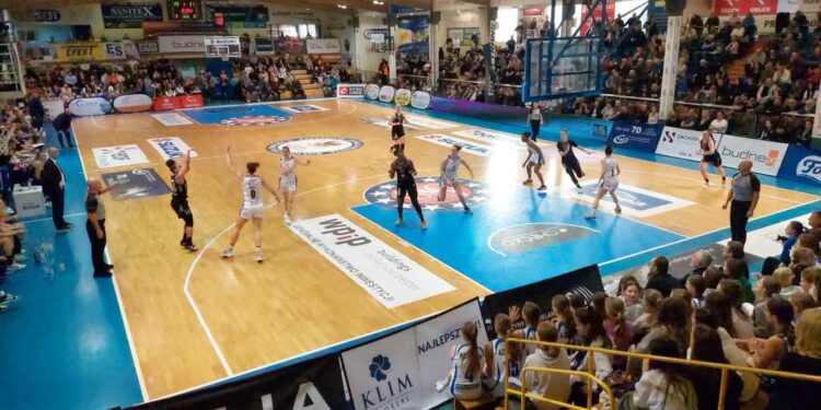 Koszykarki PSI Enei bliżej brązu