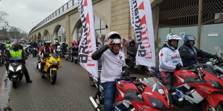 Sezon motocyklowy w Gorzowie otwarty z hukiem !!!